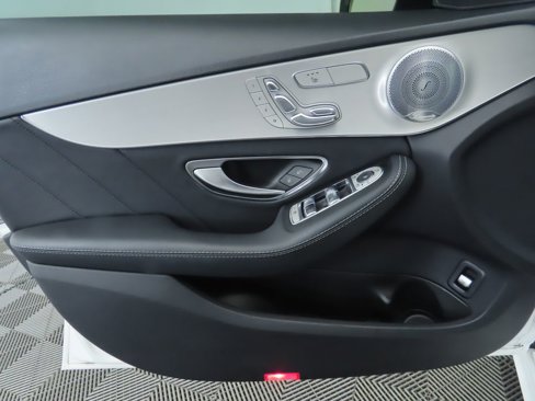 Used 2019 Mercedes-Benz C 300 Sedan image 24