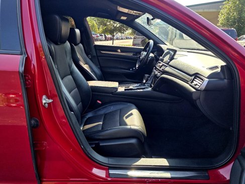 Used 2018 Honda Accord Sport image 42