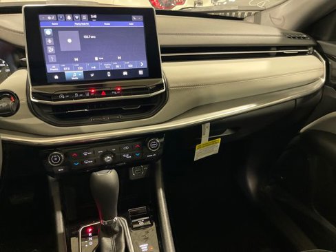 New 2025 Jeep Compass Limited w/ Sun and Sound Group image 5