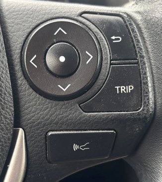 Used 2017 Toyota RAV4 SE image 16
