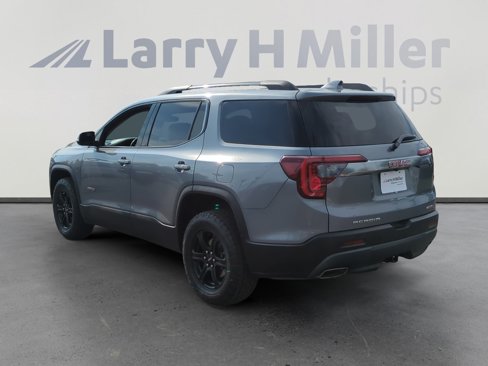 Used 2022 GMC Acadia AT4 w/ Preferred Package image 3