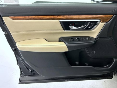 Used 2018 Honda CR-V Touring image 9