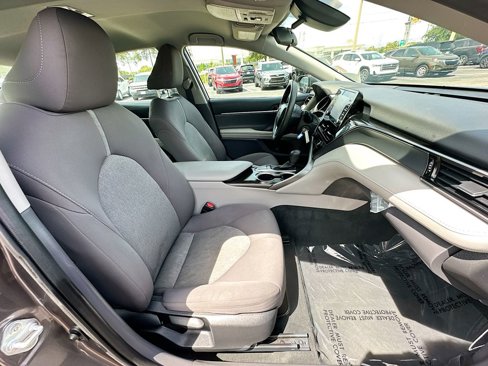 Used 2023 Toyota Camry LE image 26