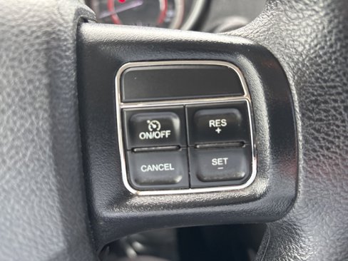 Used 2019 Dodge Journey SE image 19