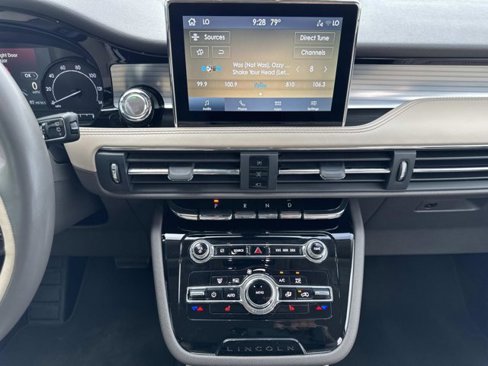 Used 2021 Lincoln Corsair FWD image 32