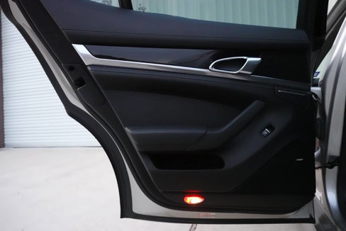 Used 2013 Porsche Panamera 4S image 33