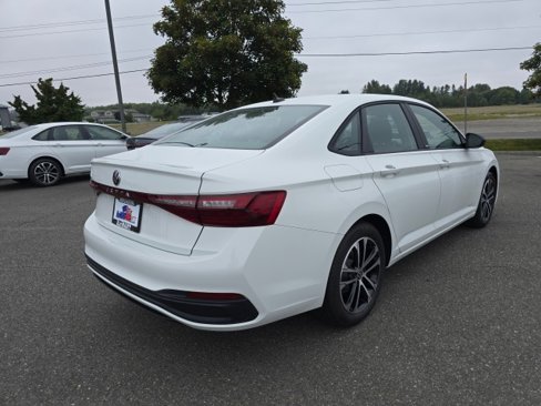 New 2025 Volkswagen Jetta Sport image 4