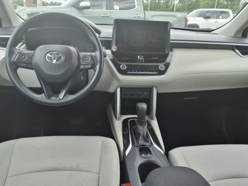 Used 2023 Toyota Corolla Cross L image 13