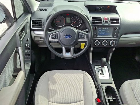 Used 2017 Subaru Forester 2.5i w/ Alloy Wheel Package image 2