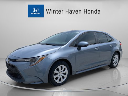 Used 2020 Toyota Corolla LE image 2