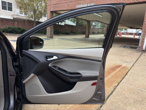 Used 2014 Ford Focus SE image 11