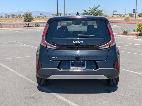 Used 2023 Kia Soul S image 4