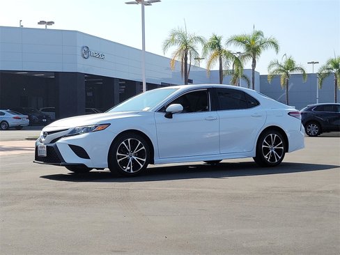 Used 2019 Toyota Camry L image 25