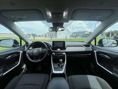 Used 2024 Toyota RAV4 XLE image 10