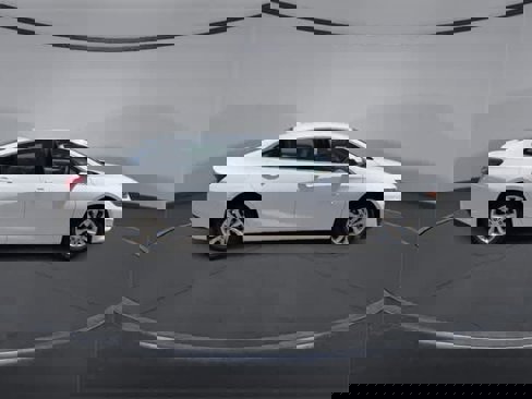 Used 2021 Chevrolet Malibu LT image 9