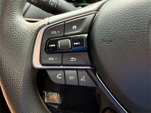 Used 2018 Honda Accord EX image 16