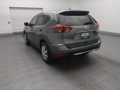 Used 2018 Nissan Rogue S image 5