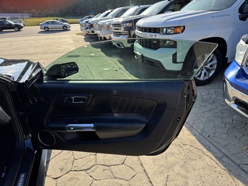 Used 2016 Ford Mustang Premium image 12