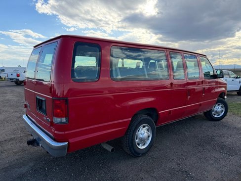 Used 2014 Ford E-350 and Econoline 350 XLT image 3