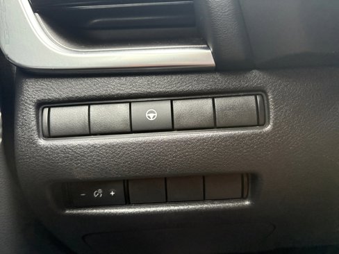 Used 2021 Nissan Rogue SV image 15