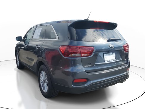Used 2020 Kia Sorento LX image 4