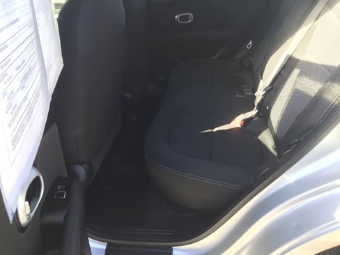 Used 2019 Kia Soul + image 12