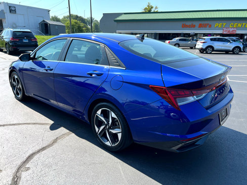Used 2021 Hyundai Elantra Limited image 4