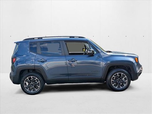 Used 2023 Jeep Renegade Latitude image 4