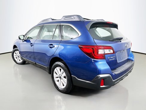 Used 2019 Subaru Outback 2.5i image 5