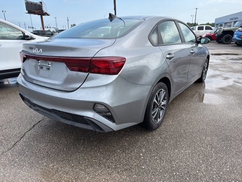 Used 2024 Kia Forte LXS image 7