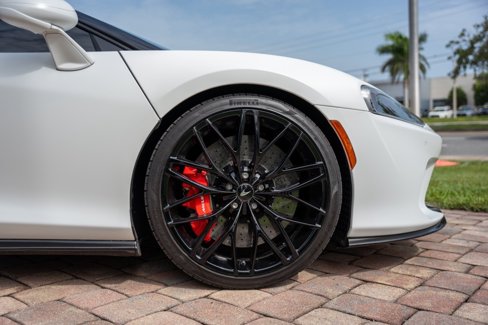 Used 2021 McLaren GT image 12