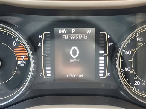 Used 2018 Jeep Cherokee Latitude w/ Safety Group image 17