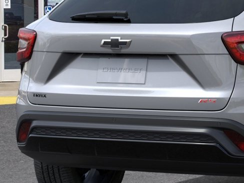 New 2025 Chevrolet Trax RS w/ Sunroof Package image 15