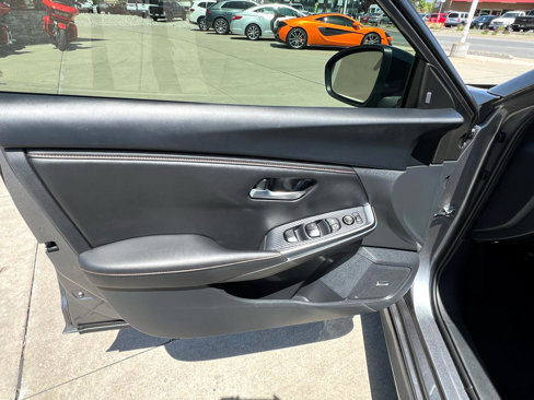 Used 2023 Nissan Sentra SR image 12