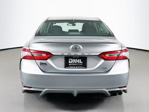 Certified 2020 Toyota Camry SE image 6
