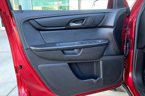 Used 2014 Chevrolet Traverse LT image 17