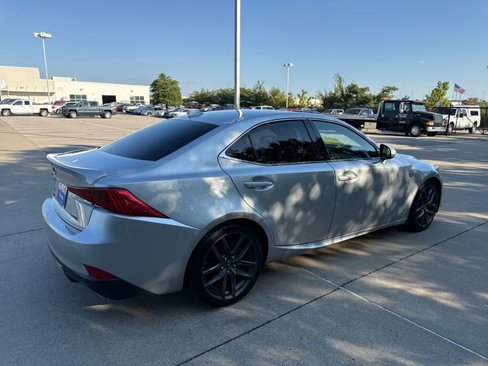Used 2017 Lexus IS 200t F Sport image 5