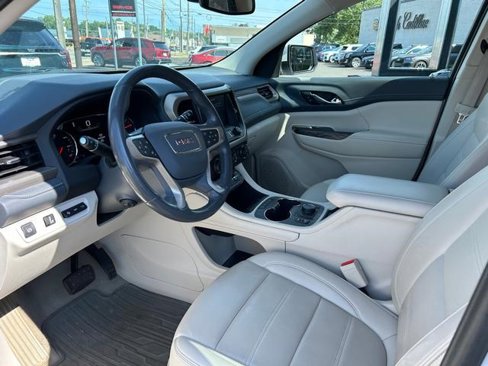 Used 2022 GMC Acadia Denali w/ Trailering Package image 9