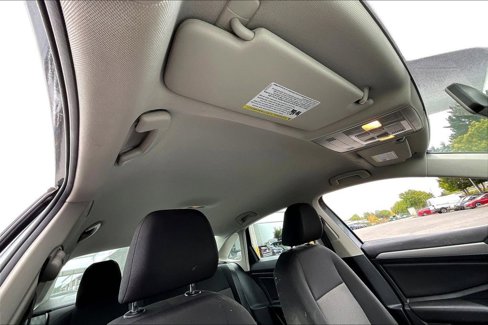 Used 2020 Volkswagen Jetta S image 25