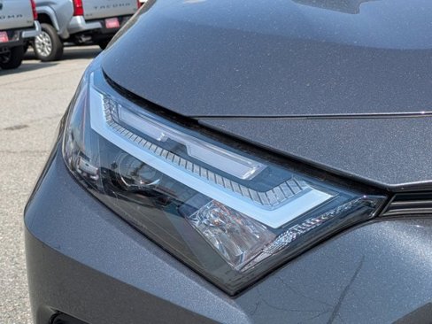New 2025 Toyota RAV4 LE image 10