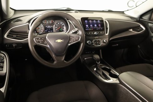 Used 2024 Chevrolet Malibu LT image 2