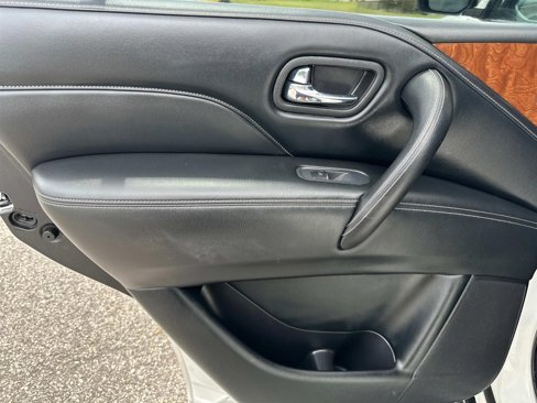 Used 2019 INFINITI QX80 Luxe w/ Proassist Package image 12
