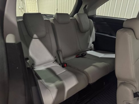 Used 2018 Honda Odyssey EX-L image 27
