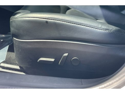 Used 2020 Tesla Model 3 Standard Range image 12