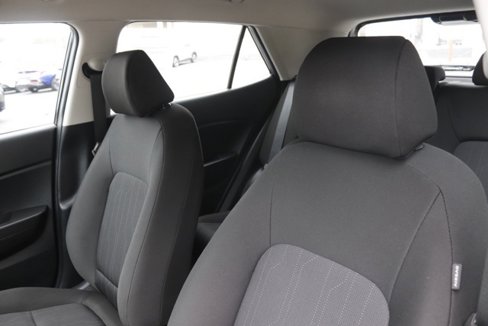 Certified 2022 Hyundai Venue SE image 13