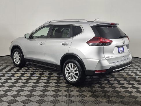 Used 2018 Nissan Rogue SV image 7
