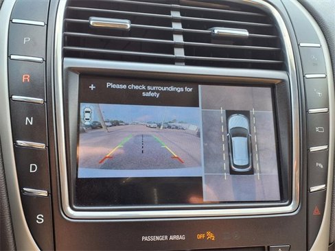 Used 2019 Lincoln Nautilus Reserve image 18