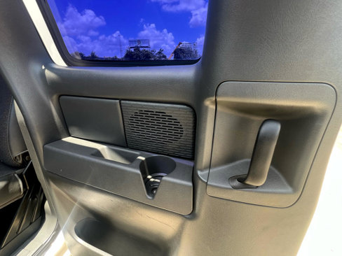 Used 2005 GMC Sierra 1500 W/T image 24