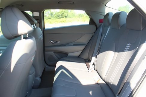 New 2025 Hyundai Elantra Sport image 26
