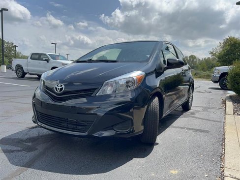 Used 2013 Toyota Yaris L image 3